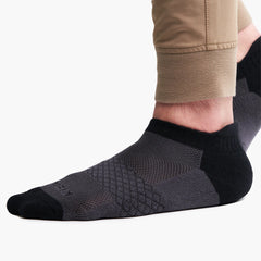 Kizik Ankle Socks in Charcoal