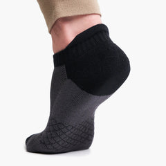 Kizik Ankle Socks in Charcoal