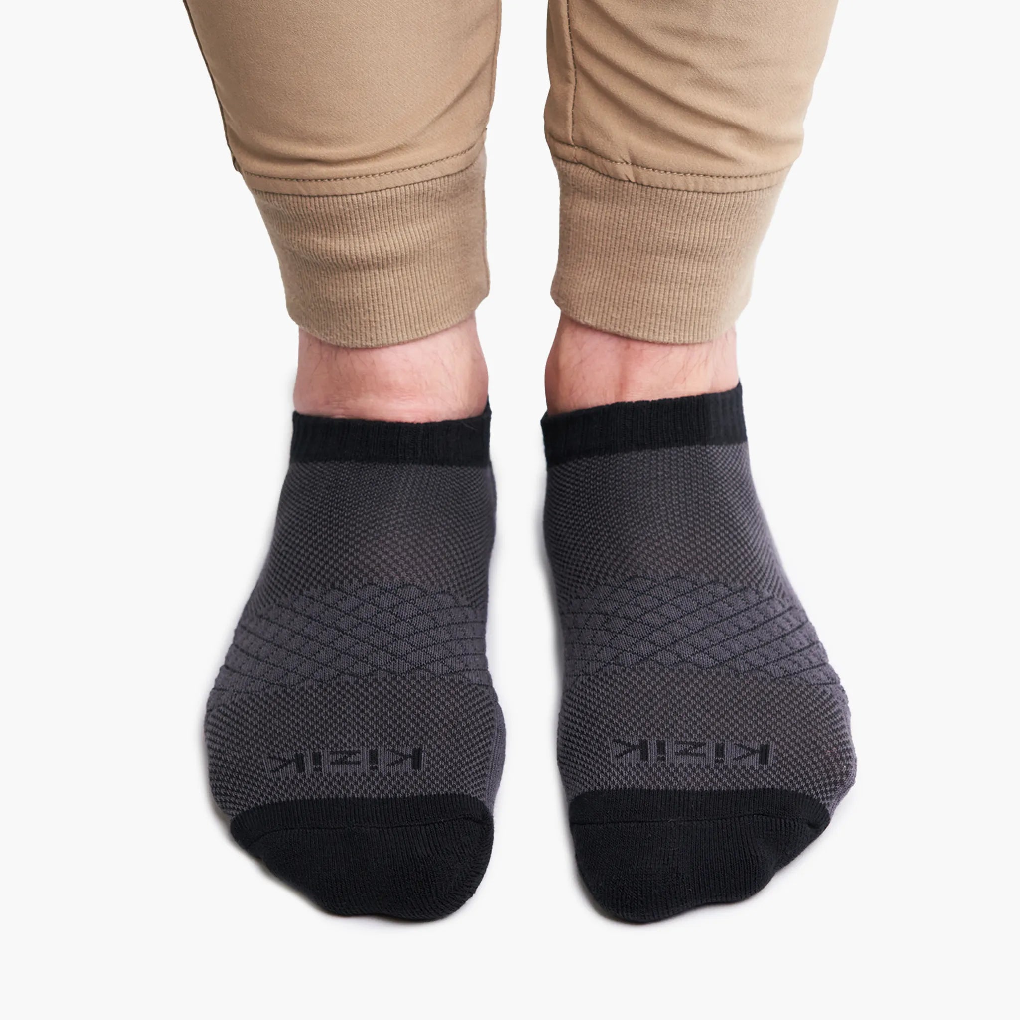 Kizik Ankle Socks in Charcoal