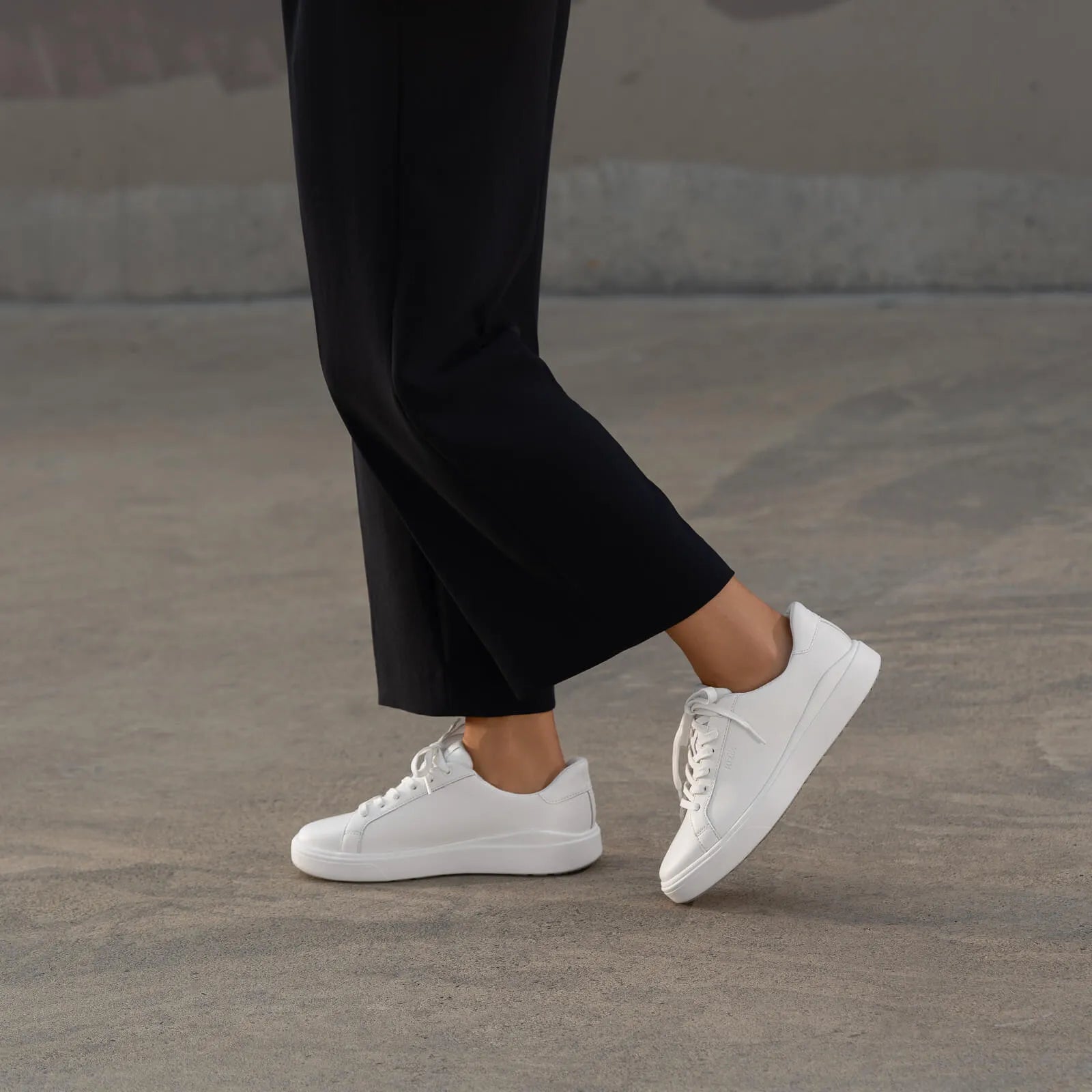 Women's Vegas 2 - Bright White